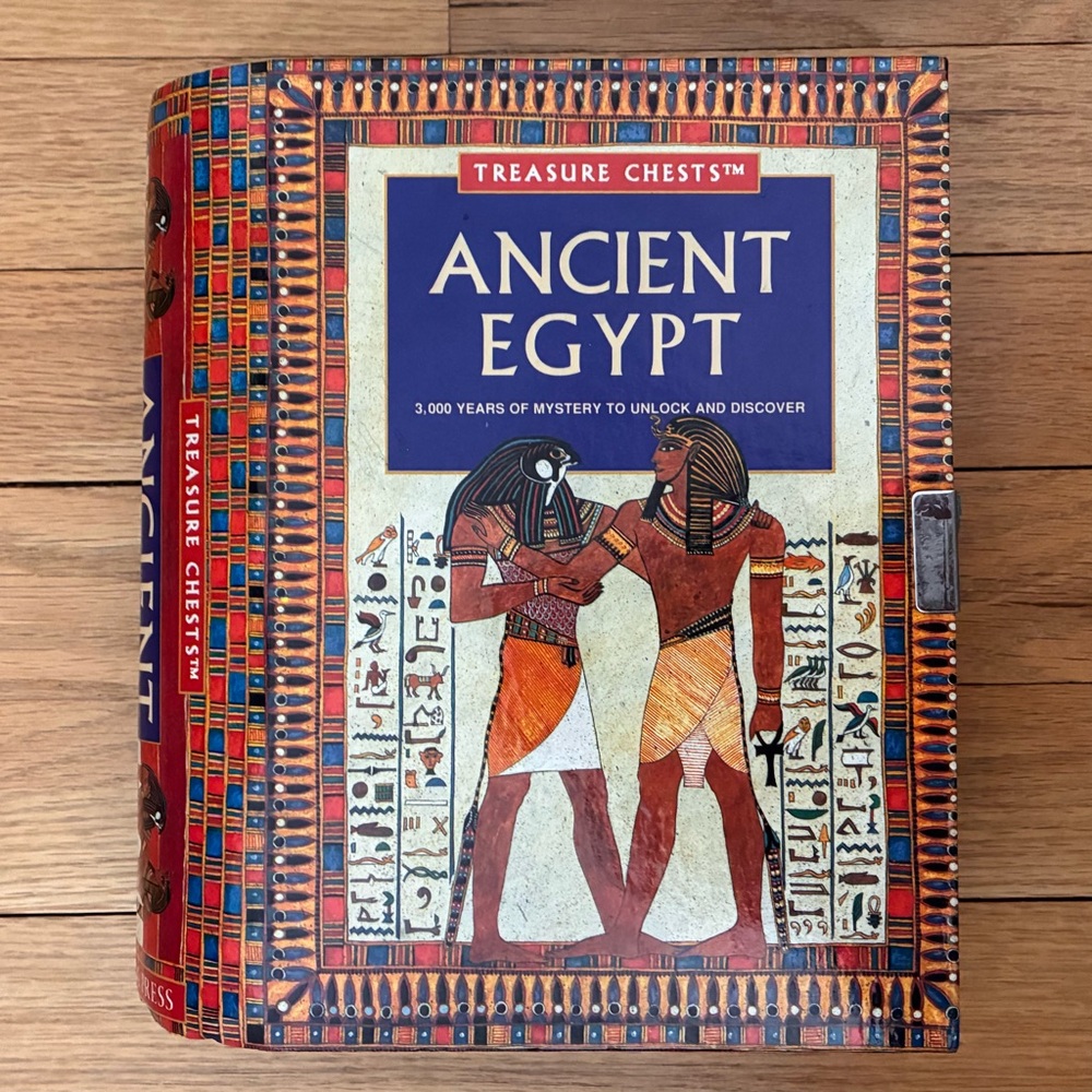 TREASURE CHESTS™ ANCIENT EGYPT
3,000 Years of Mystery To Discover, 1994